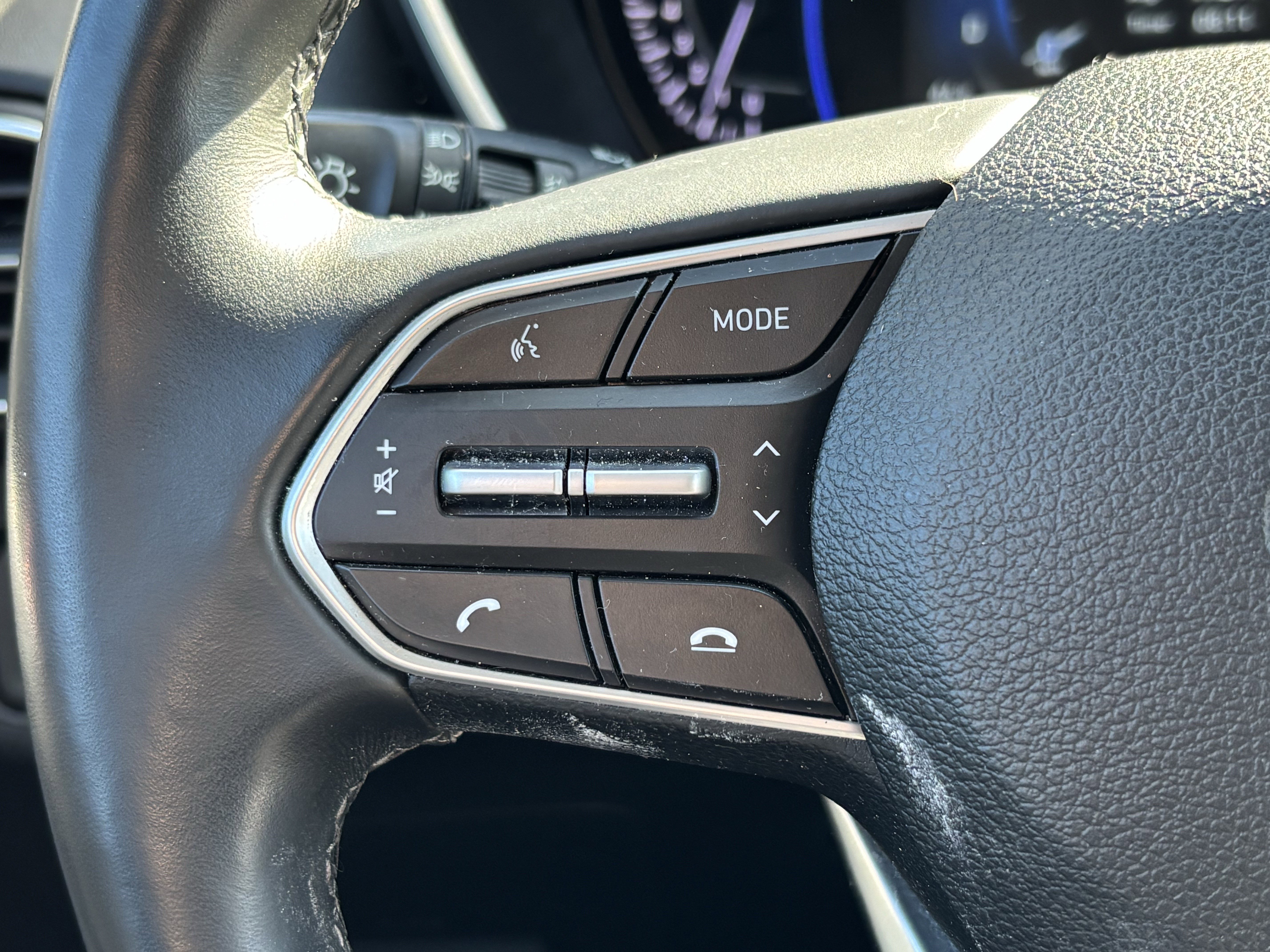 Used 2020 Hyundai Santa Fe Limited image 19