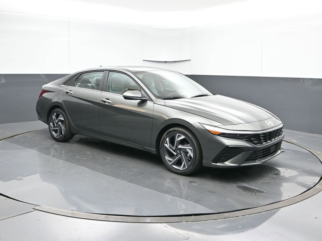 New 2026 Hyundai Elantra Limited image 7