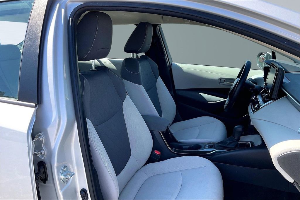Used 2022 Toyota Corolla LE image 7