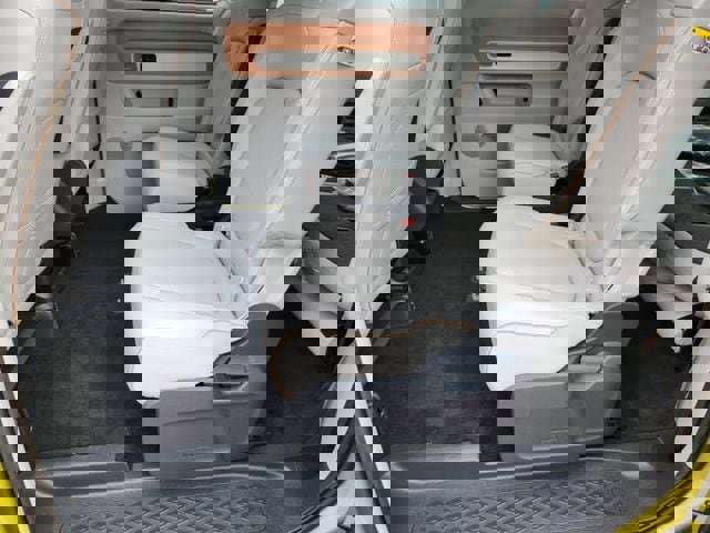 New 2025 Volkswagen ID. Buzz Pro S Plus image 28