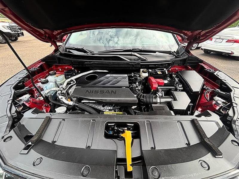 Used 2025 Nissan Rogue SL w/ Tech Package image 58