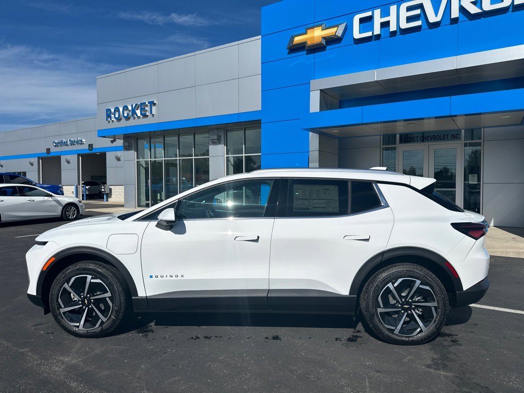 New 2026 Chevrolet Equinox EV LT image 8
