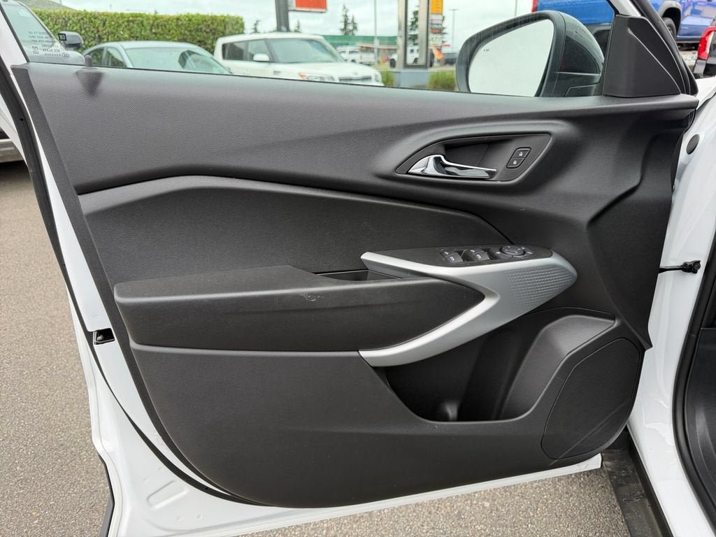 New 2026 Chevrolet Trax RS w/ Driver Confidence Package FWD image 20