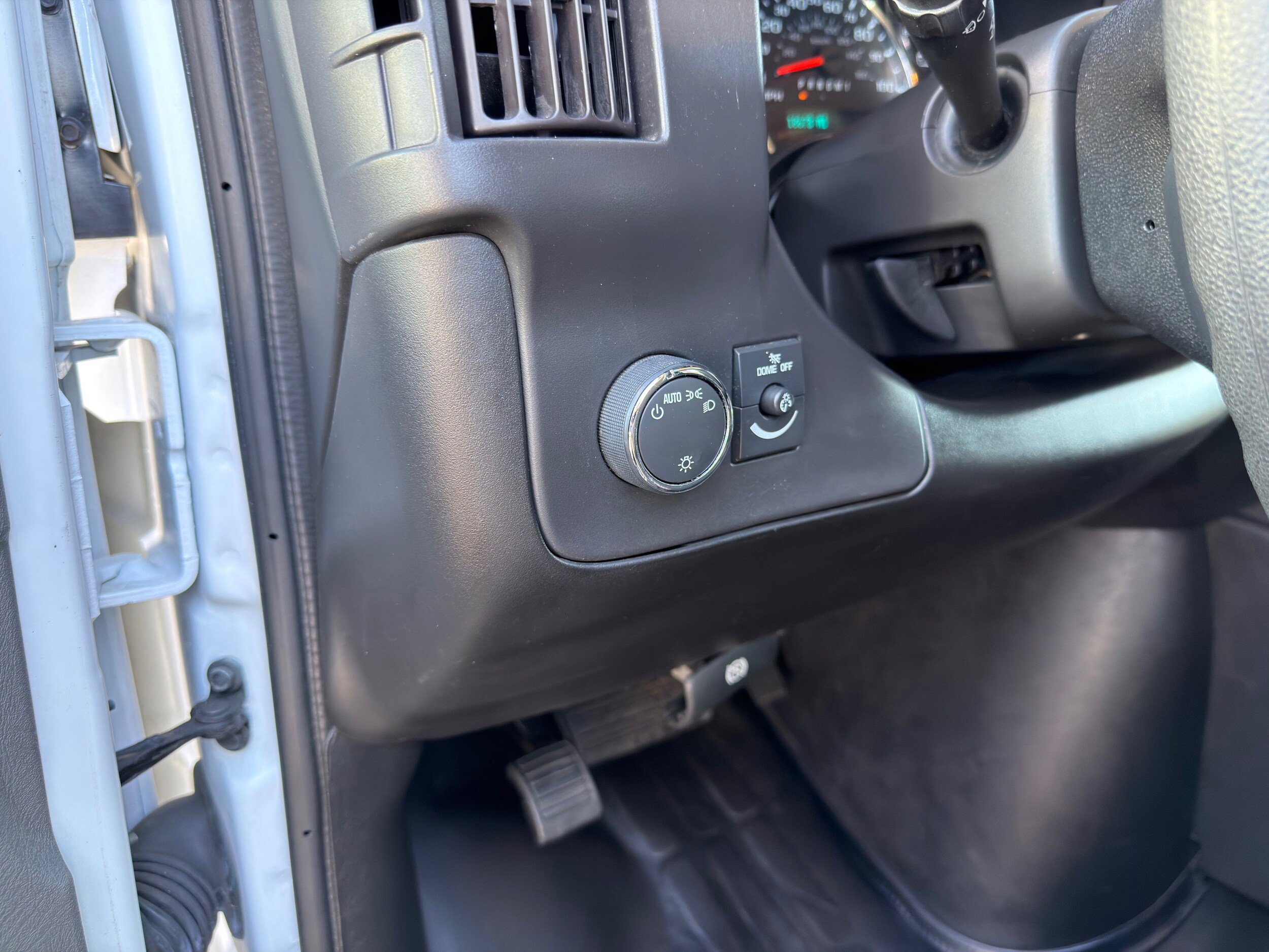 Used 2024 GMC Savana 2500 w/ Driver Convenience Package image 25