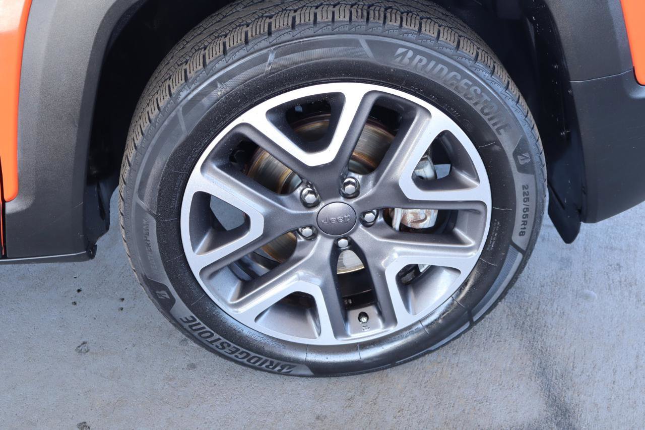 Used 2018 Jeep Renegade Latitude w/ Popular Equipment Group FWD image 39