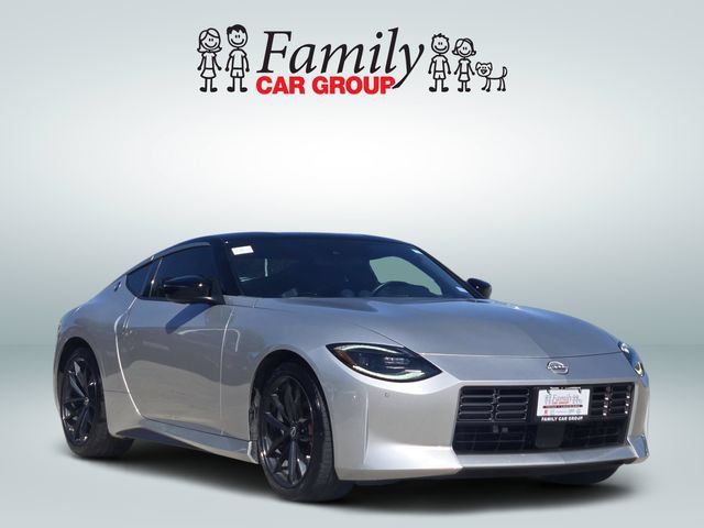 Used 2024 Nissan Z Performance w/ Floor Mat Package RWD image 2