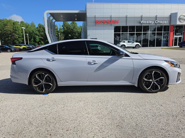 Certified 2025 Nissan Altima 2.5 SR FWD image 9
