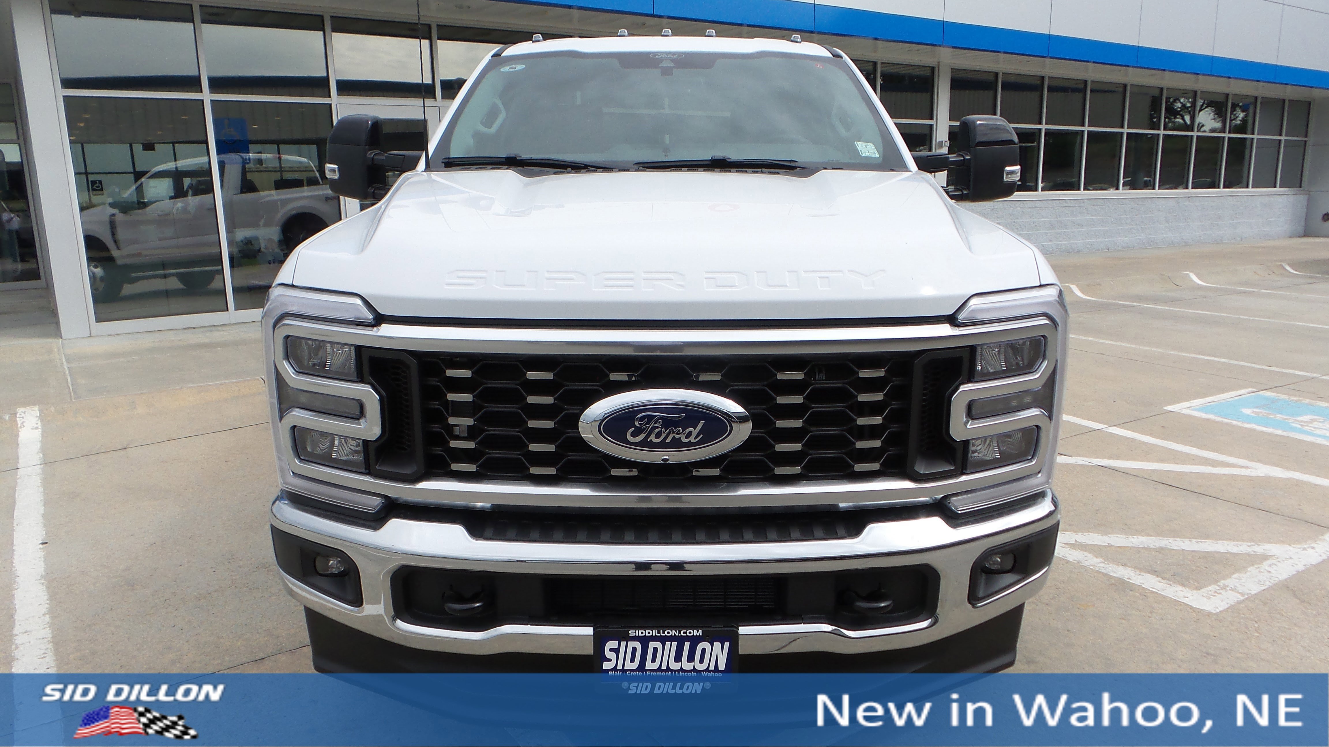 New 2026 Ford F350 4x4 Crew Cab DRW Super Duty image 9