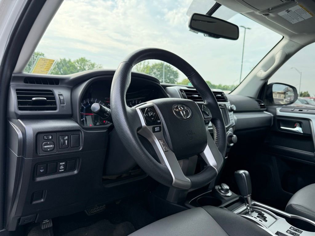 Used 2018 Toyota 4Runner SR5 Premium AWD/4WD image 11