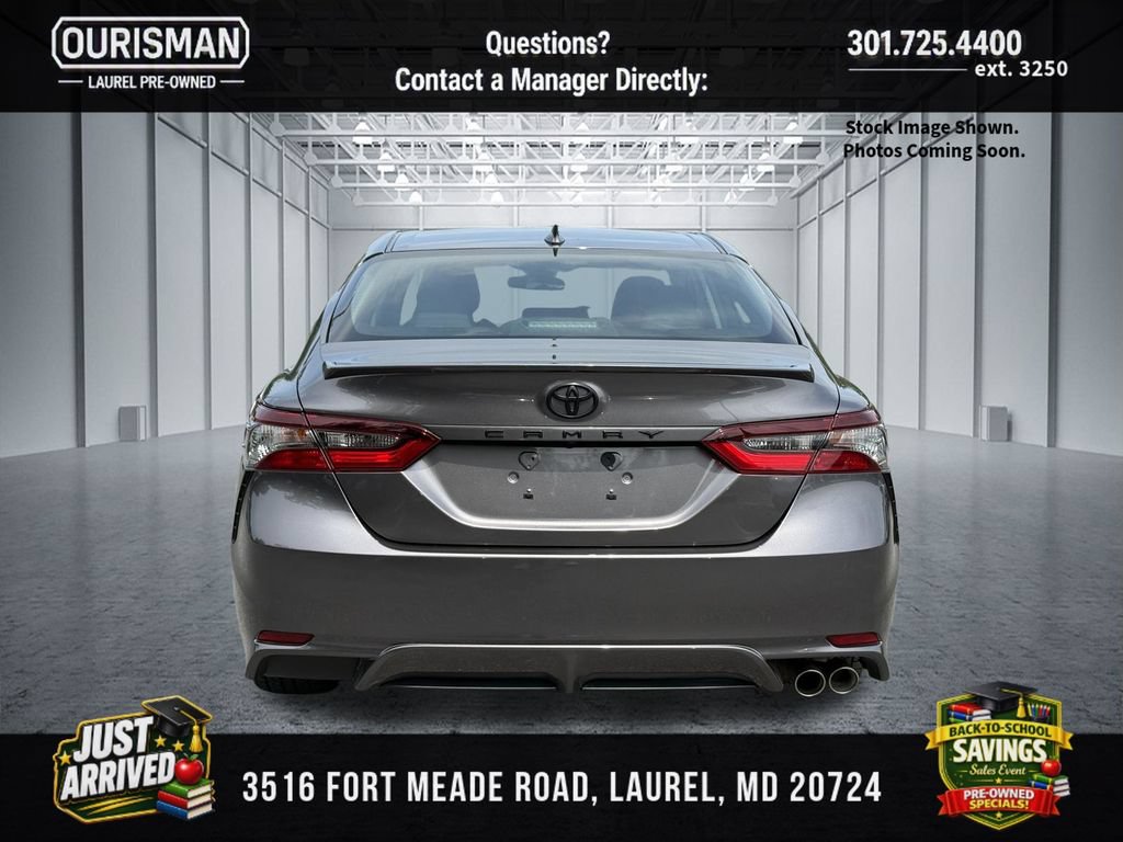 Used 2022 Toyota Camry SE FWD image 5