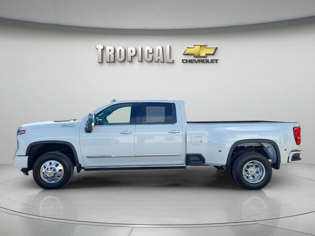 New 2026 Chevrolet Silverado 3500 High Country w/ Technology Package AWD/4WD image 2