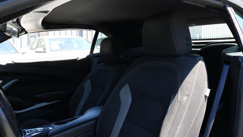 Used 2020 Chevrolet Camaro LT w/ RS Package RWD image 9