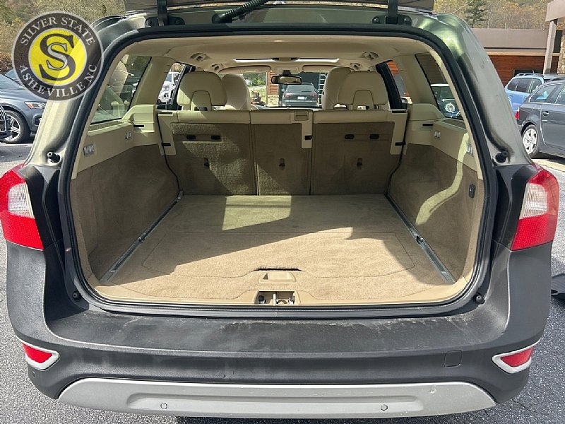 Used 2011 Volvo XC70 3.2 image 24