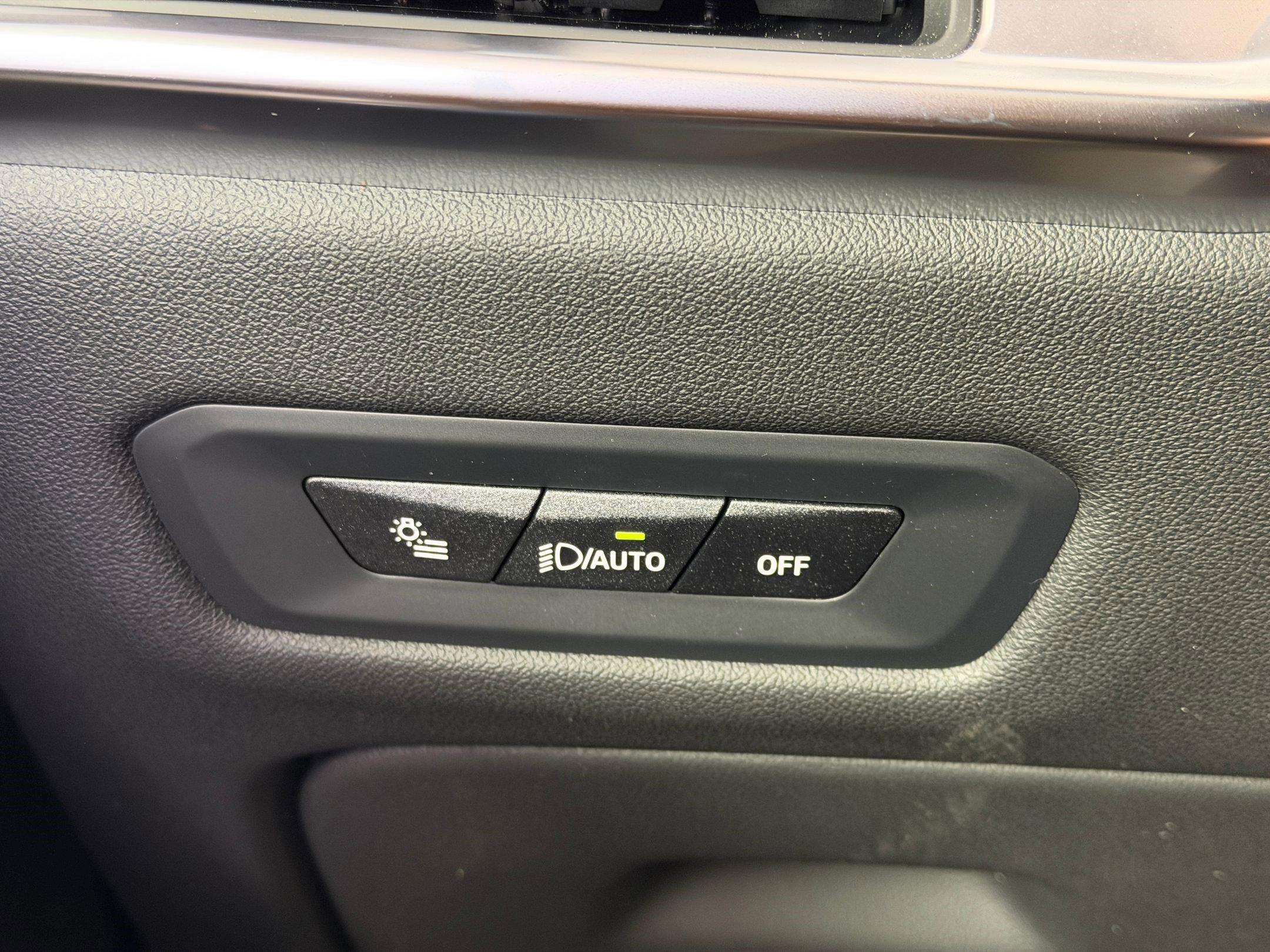 New 2026 BMW X5 xDrive50e w/ Executive Package image 28