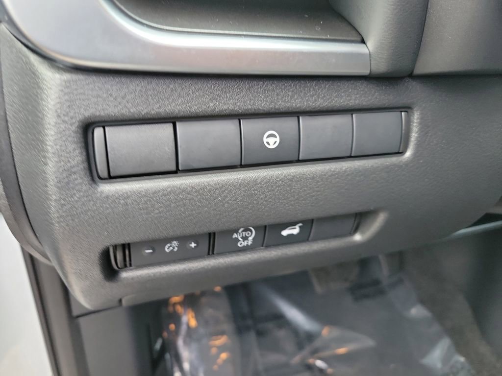 Certified 2025 Nissan Rogue SV image 27