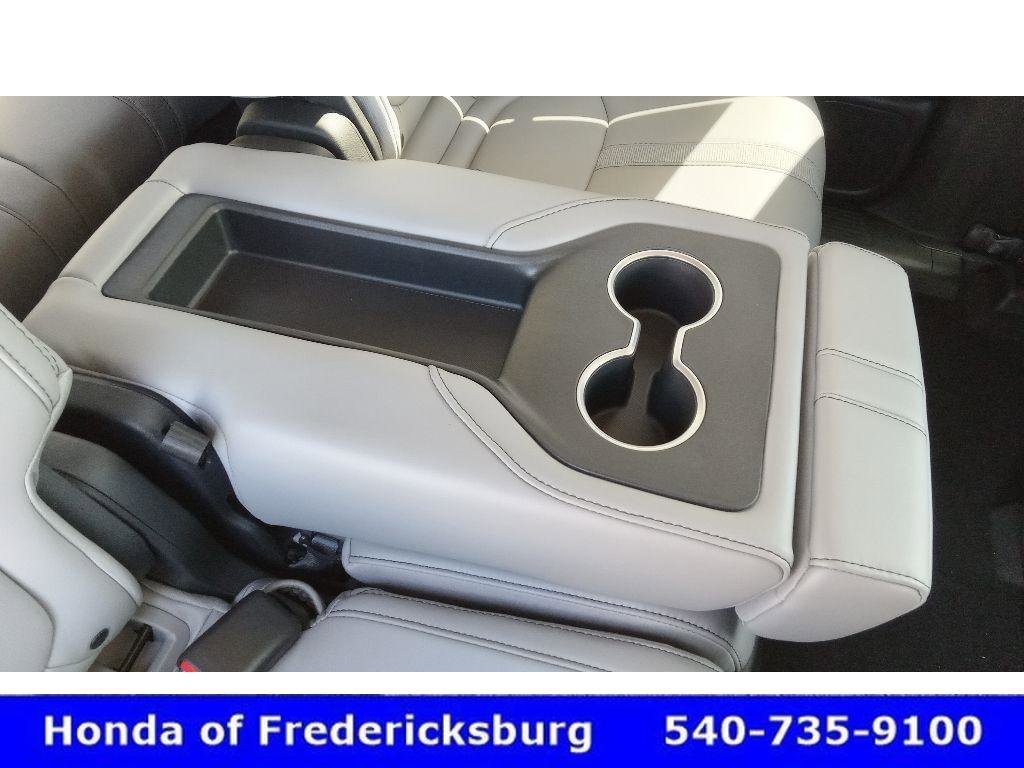 Certified 2025 Honda Pilot Touring image 31