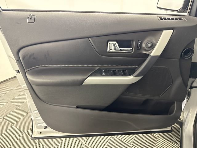 Used 2014 Ford Edge SE w/ Equipment Group 101A AWD/4WD image 38
