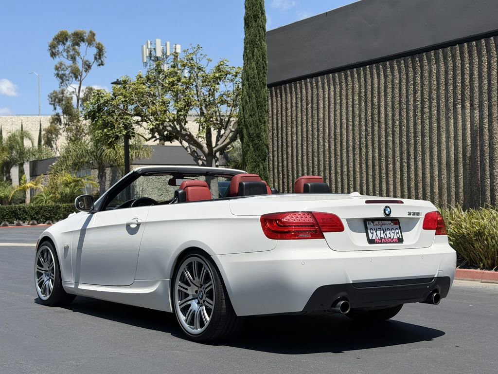 Used 2013 BMW 335i Convertible RWD image 3