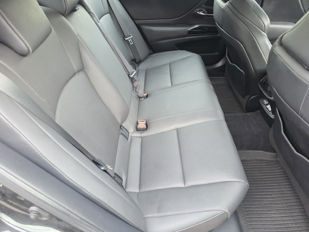 Certified 2024 Lexus ES 300h F Sport FWD image 21