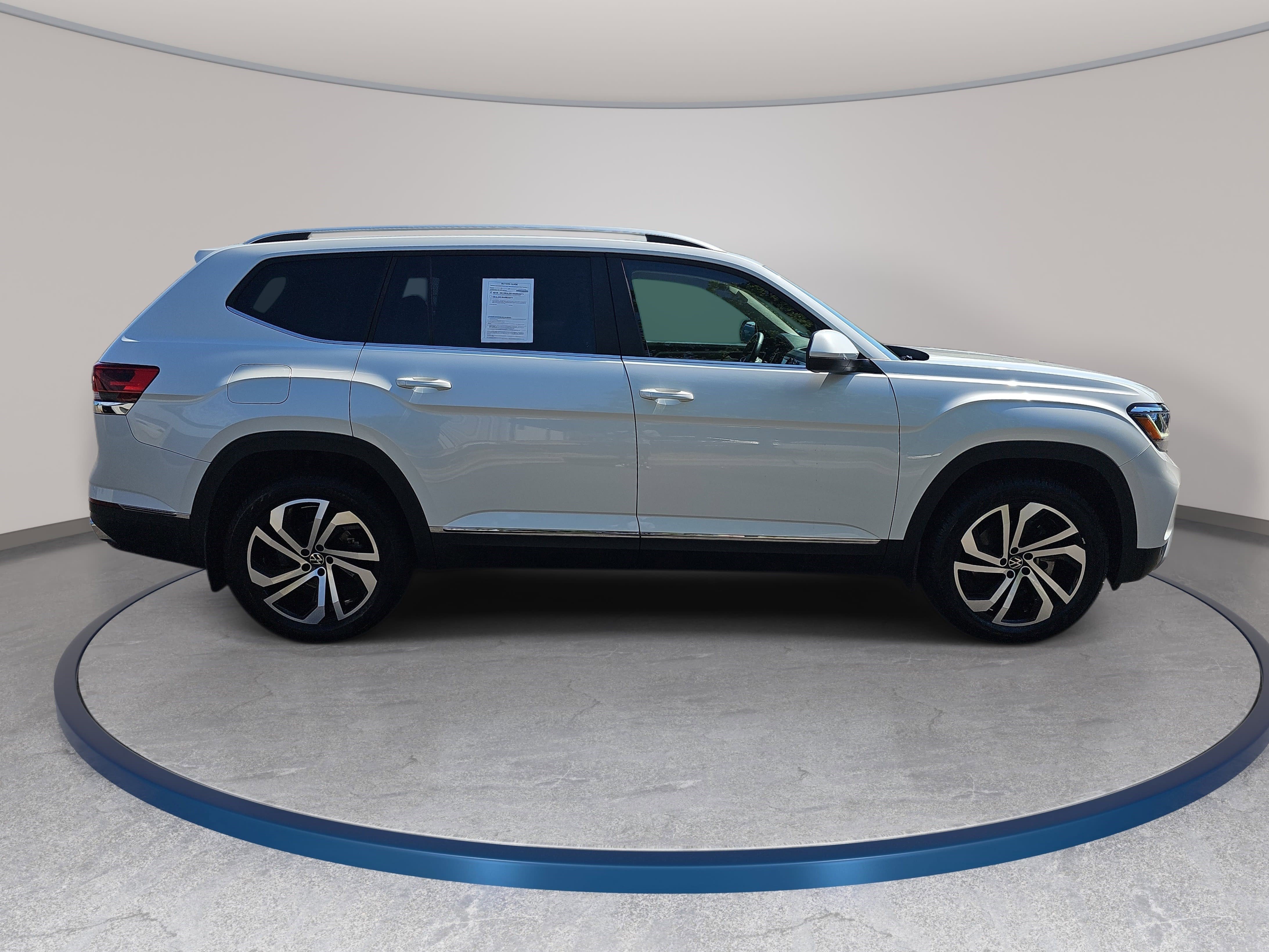 Used 2023 Volkswagen Atlas SEL image 8