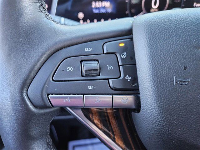 Used 2023 Cadillac Escalade ESV Premium Luxury image 27