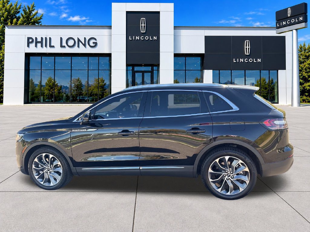 Certified 2022 Lincoln Nautilus Reserve w/ Luxury Package AWD/4WD image 5