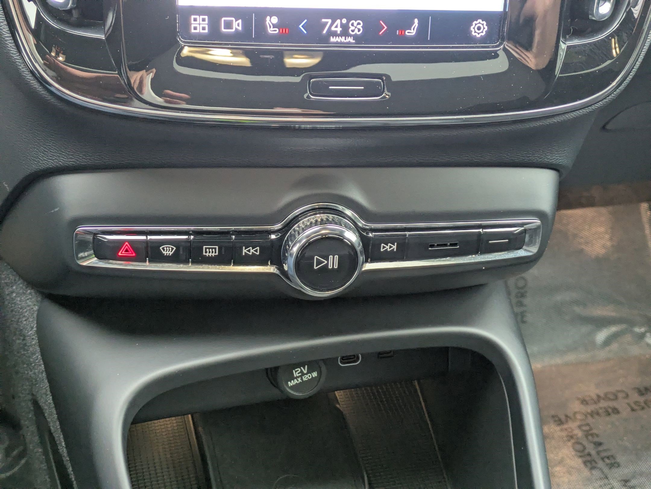 Certified 2023 Volvo C40 P8 Recharge Ultimate image 22