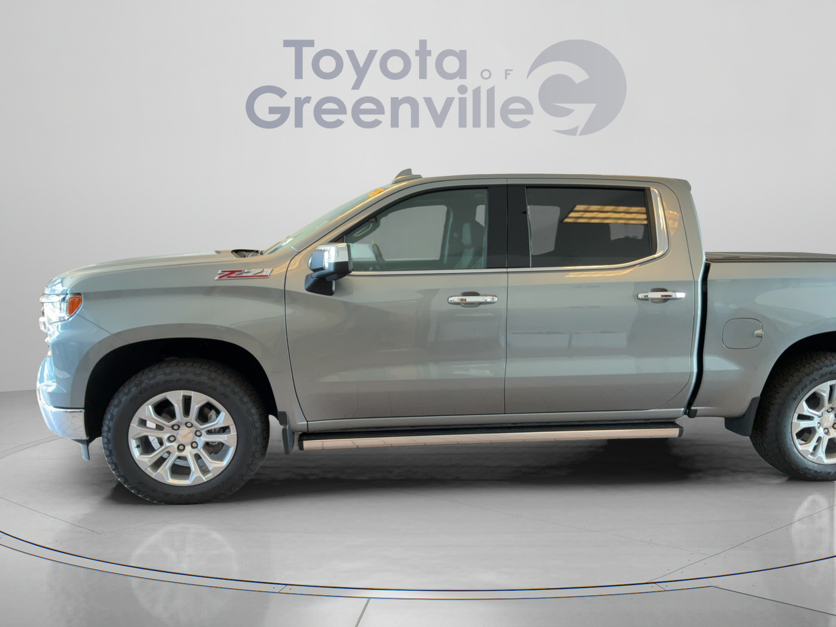 Used 2026 Chevrolet Silverado 1500 LTZ w/ LTZ Premium Package AWD/4WD image 2