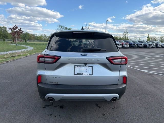 Used 2023 Ford Escape Active w/ Cold Weather Package FWD image 8