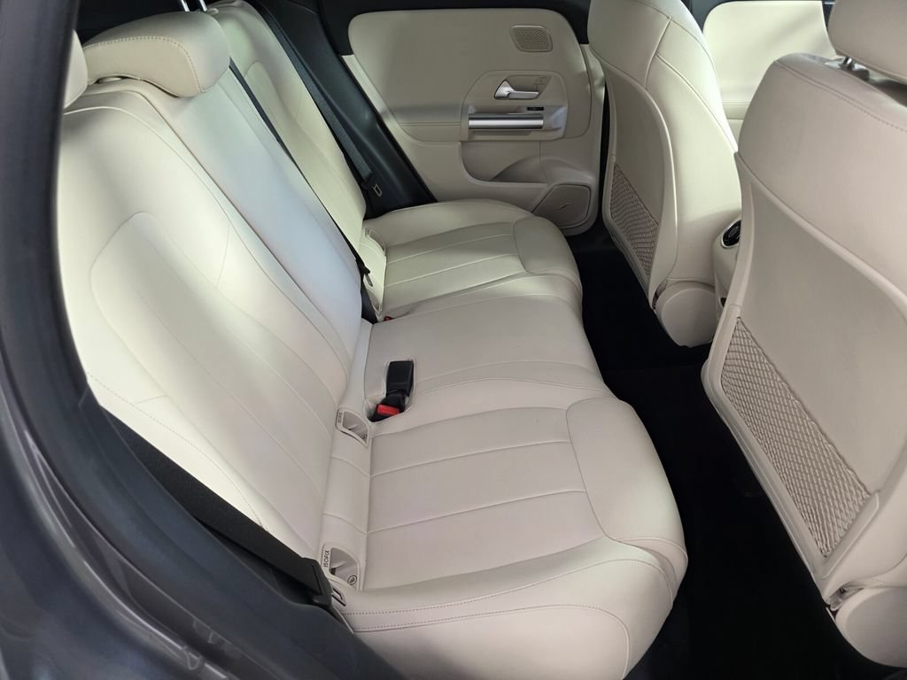 Certified 2025 Mercedes-Benz GLA 250 image 26