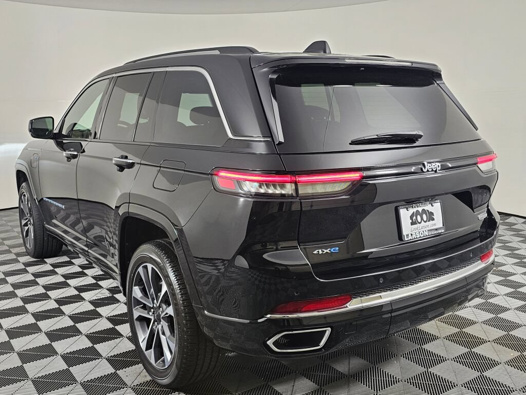 Used 2022 Jeep Grand Cherokee Overland AWD/4WD image 5