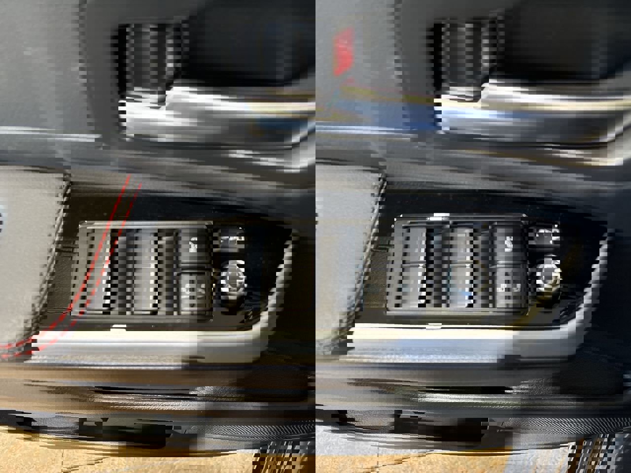 New 2025 Toyota Sienna XSE image 13