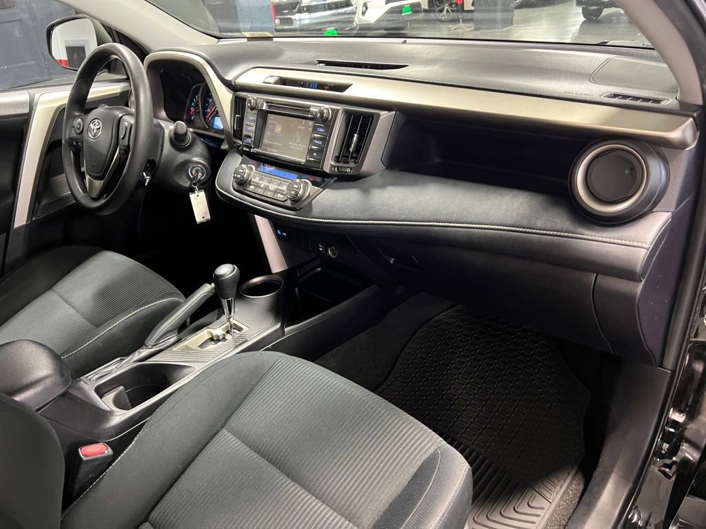 Used 2015 Toyota RAV4 XLE image 23