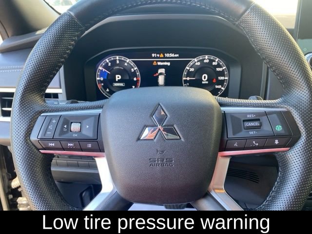 Used 2023 Mitsubishi Outlander SE Black Edition FWD image 10