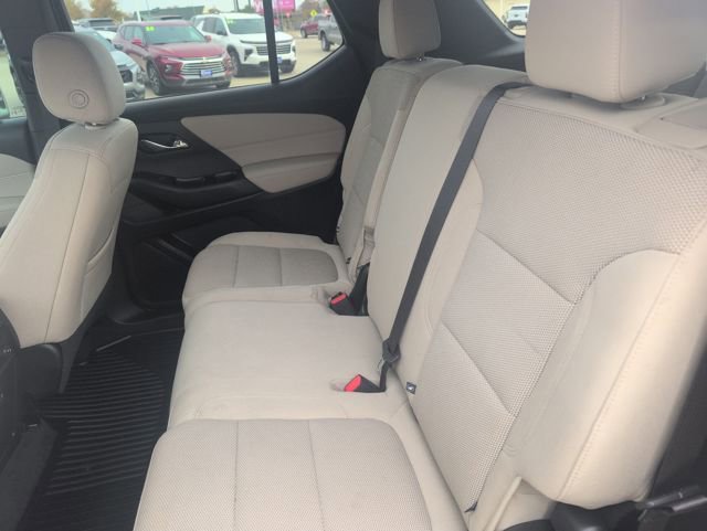 Used 2023 Chevrolet Traverse LS image 26