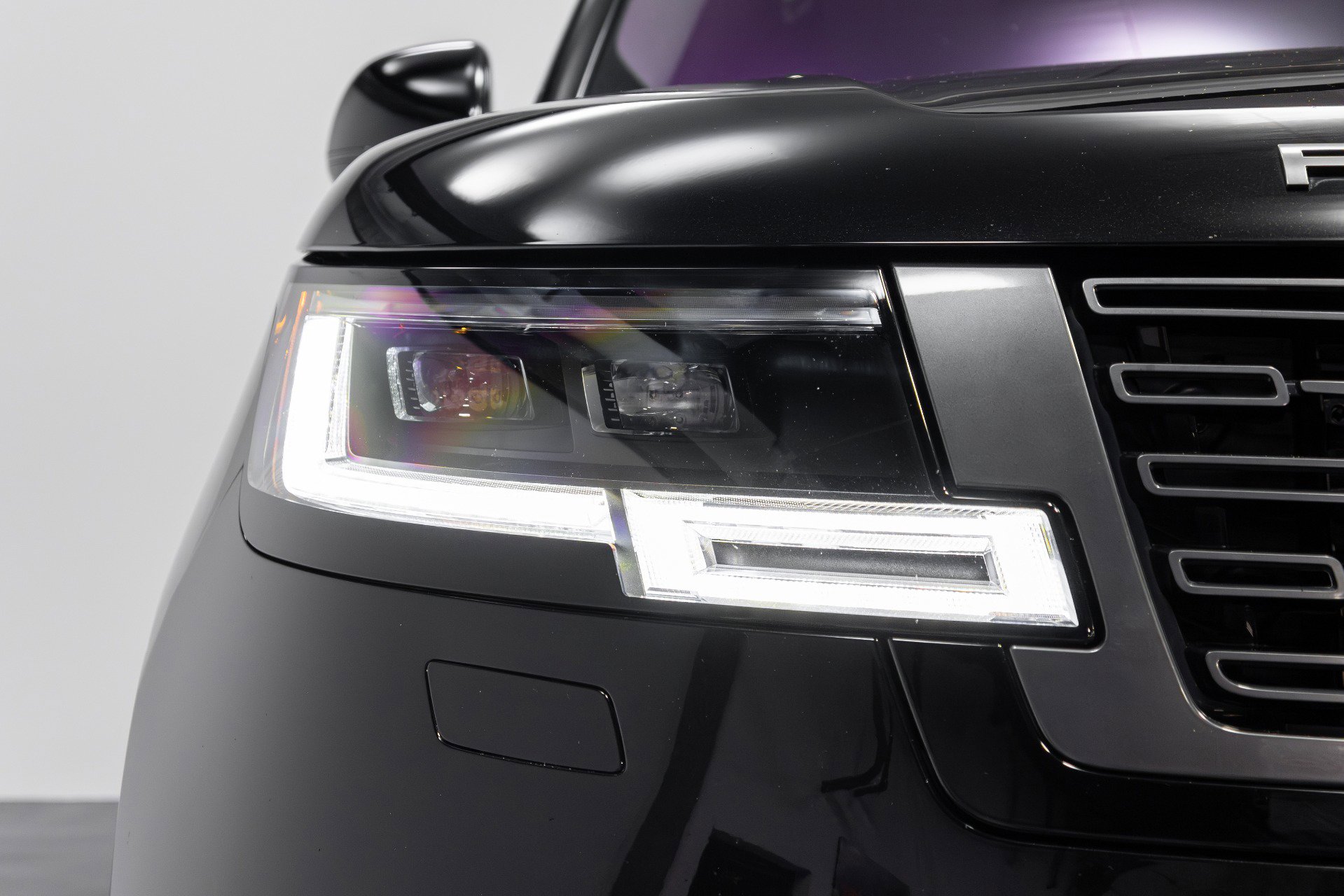 Used 2023 Land Rover Range Rover Long Wheelbase SE image 49