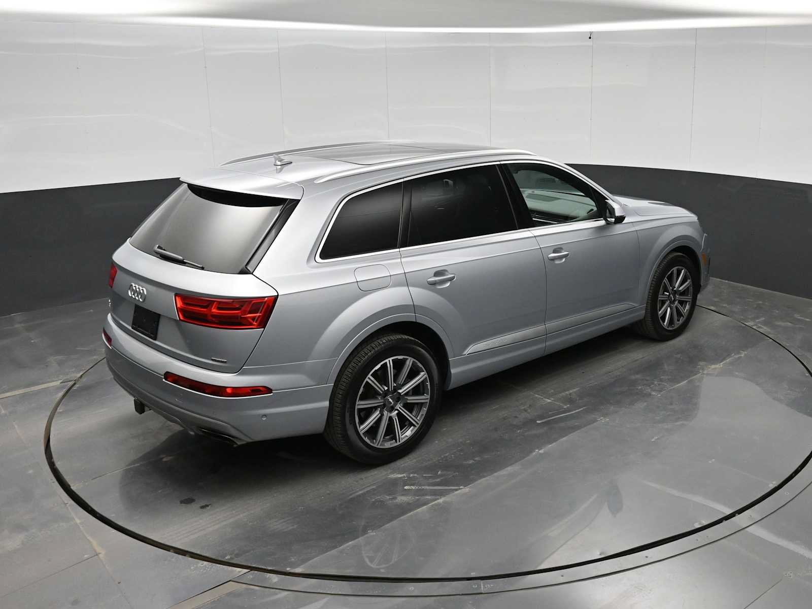 Used 2019 Audi Q7 3.0T Premium Plus w/ Premium Plus Package AWD/4WD image 36