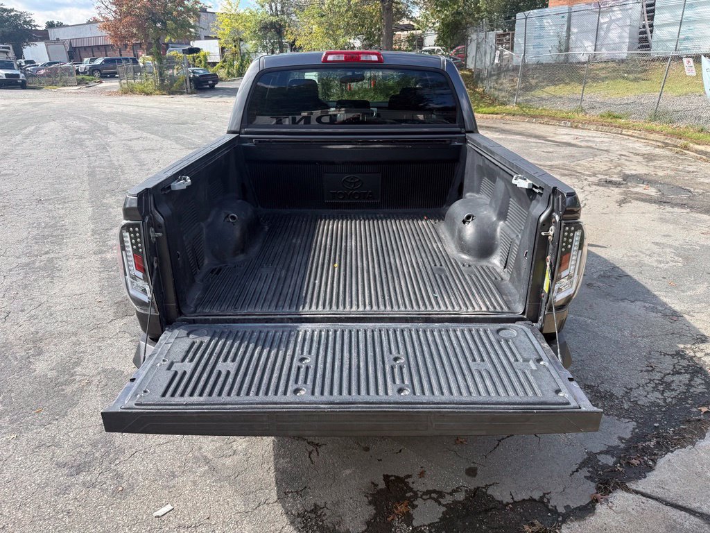 Used 2016 Toyota Tundra SR5 w/ TRD Off Road Package AWD/4WD image 20