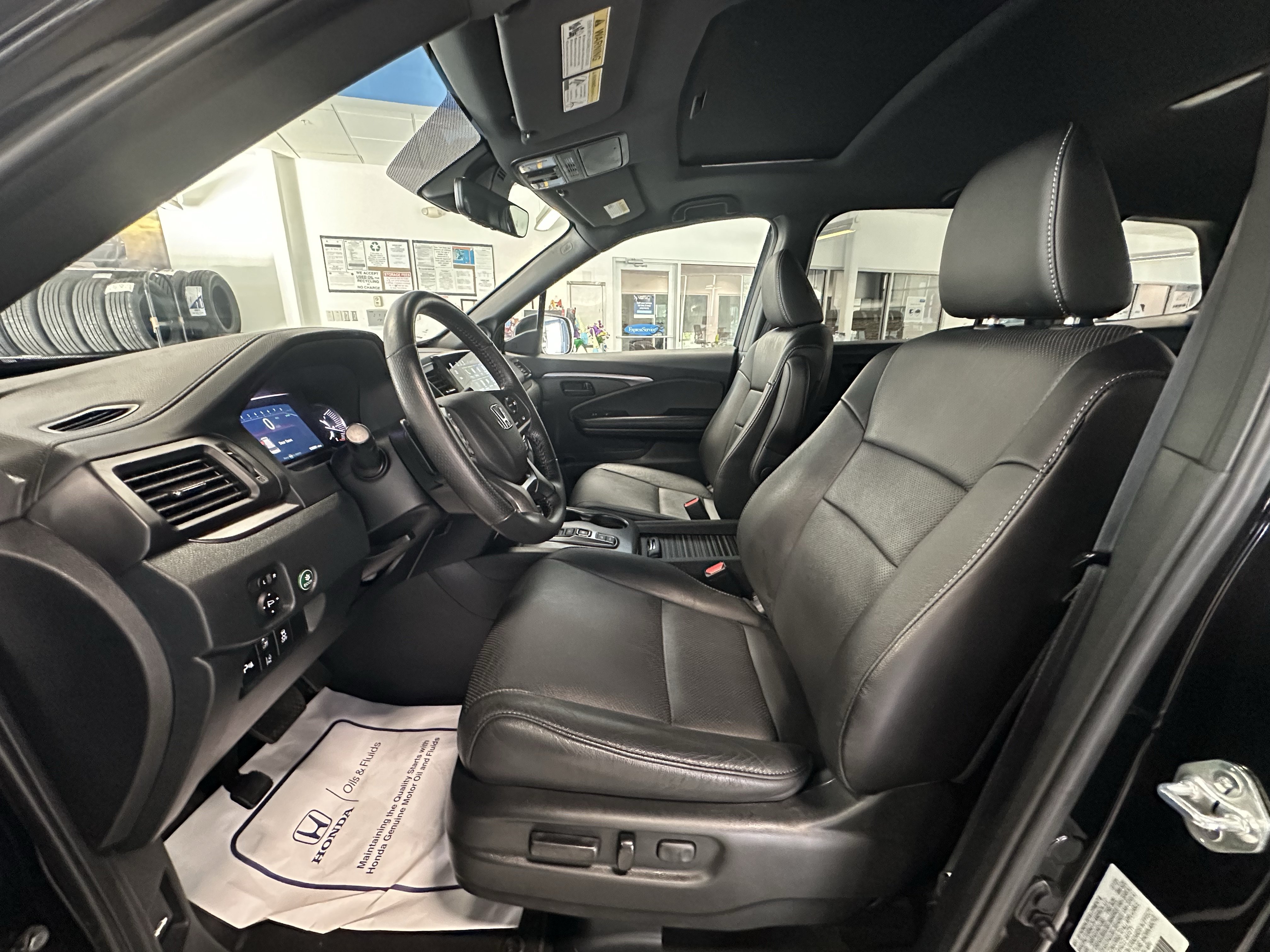 Used 2023 Honda Passport EX-L image 9