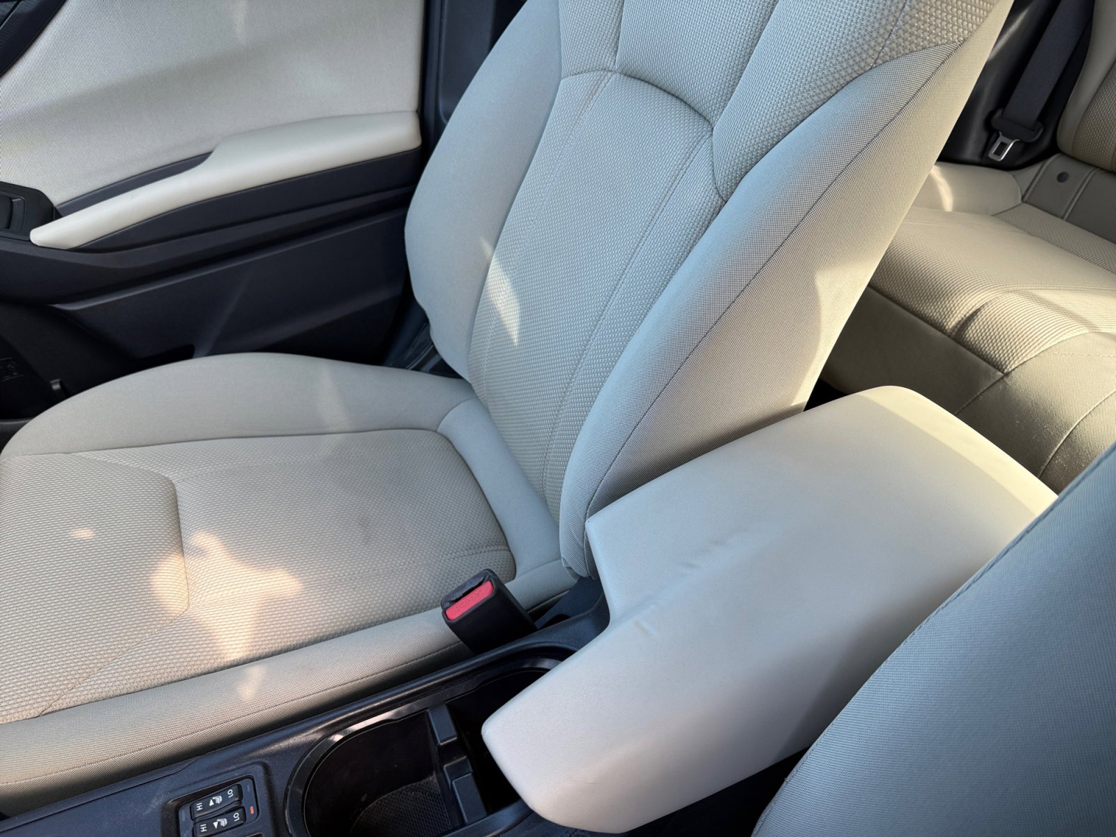 Used 2018 Subaru Impreza 2.0i Premium image 14