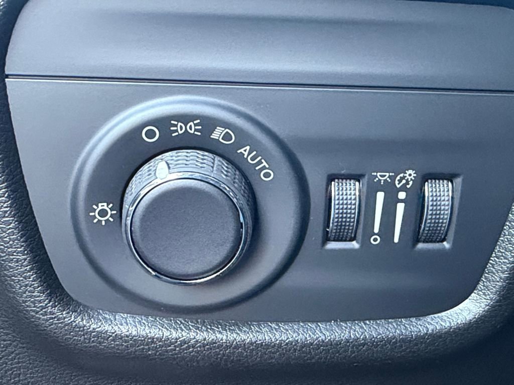 New 2025 Jeep Grand Cherokee Laredo X w/ Luxury Tech Group I image 20