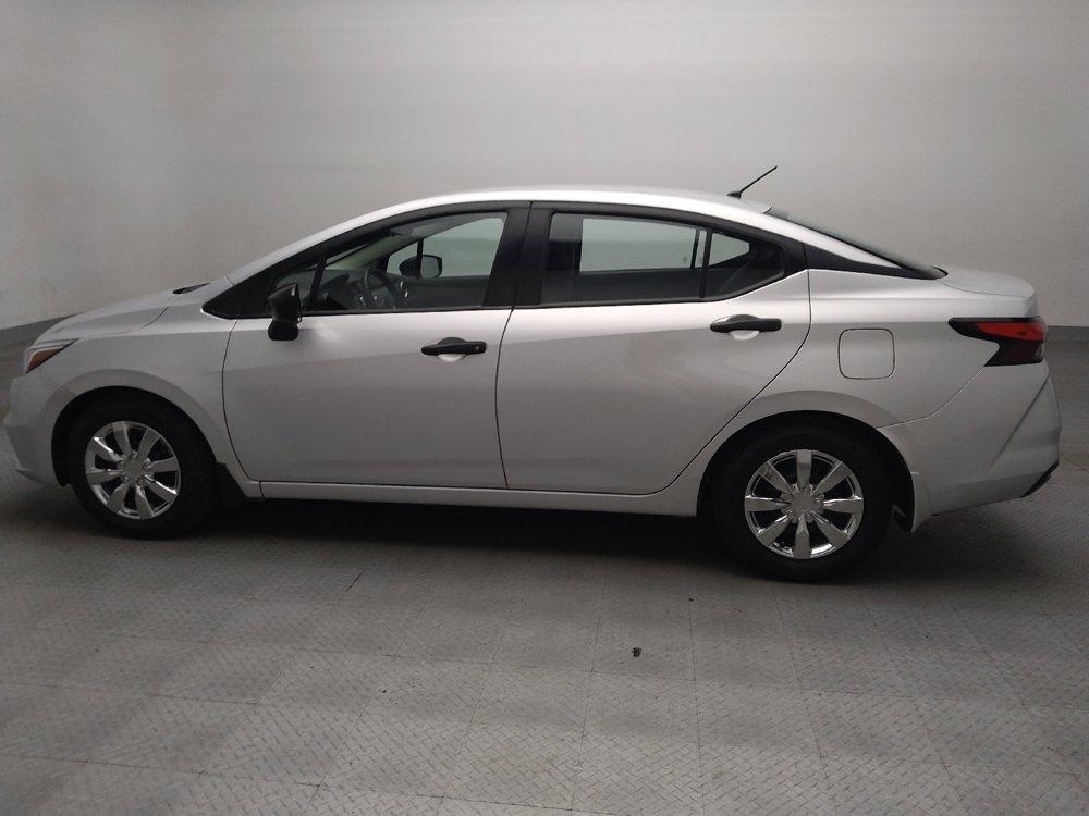 Used 2021 Nissan Versa S FWD image 3