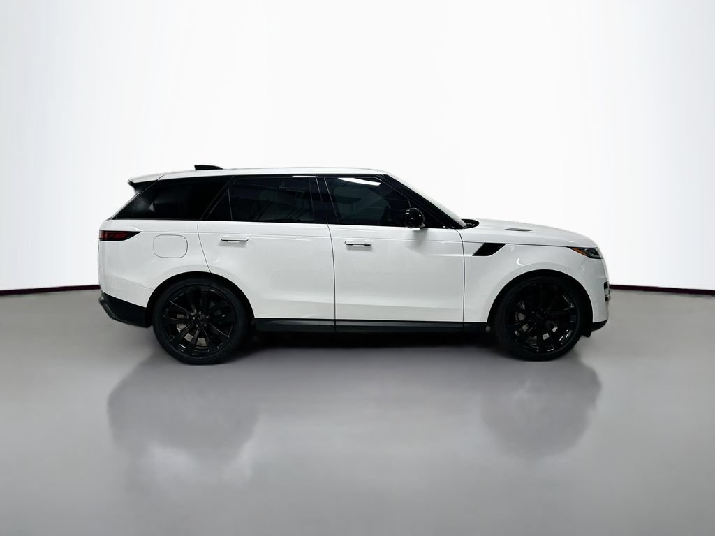 Used 2024 Land Rover Range Rover Sport SE AWD/4WD image 8
