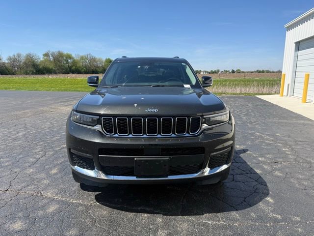 Used 2022 Jeep Grand Cherokee L Limited AWD/4WD image 2