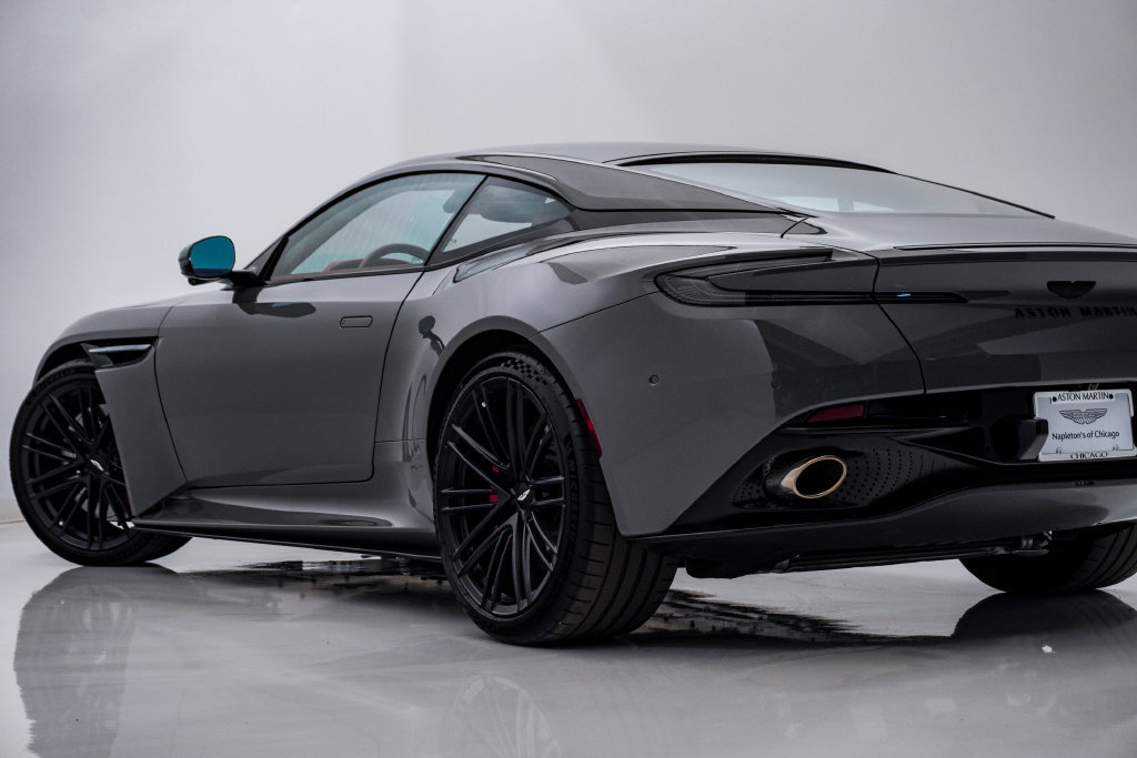 Used 2024 Aston Martin DB12 Coupe RWD image 9