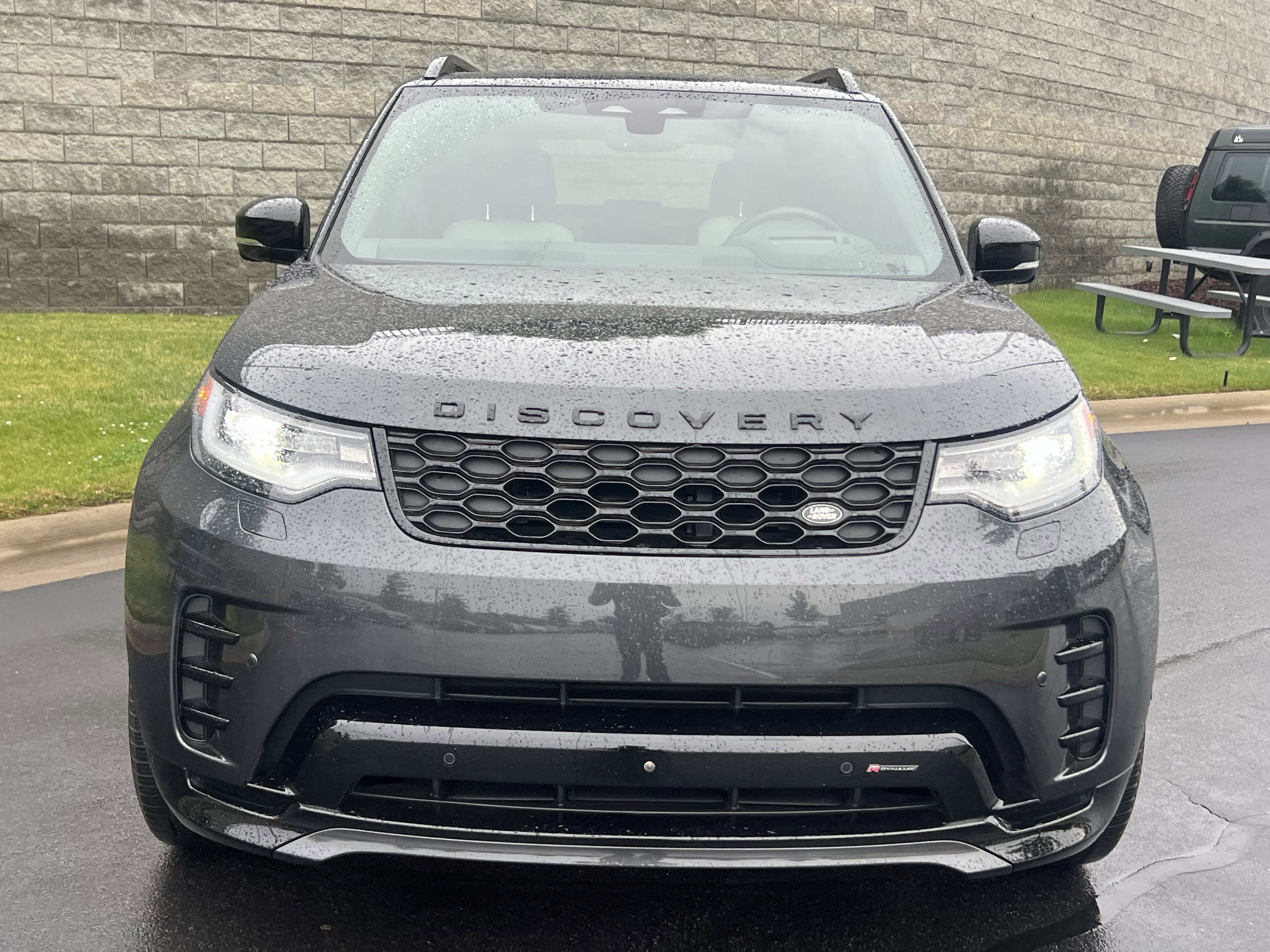 Certified 2023 Land Rover Discovery S R-Dynamic AWD/4WD image 9