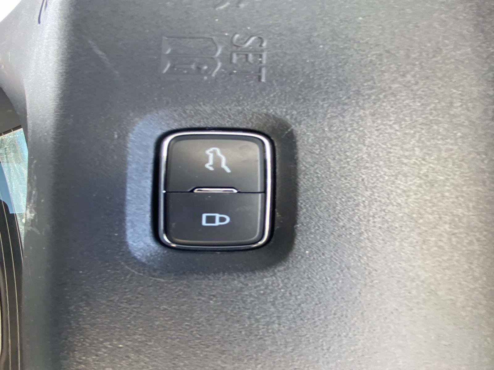 Used 2025 Ford Expedition Active image 9