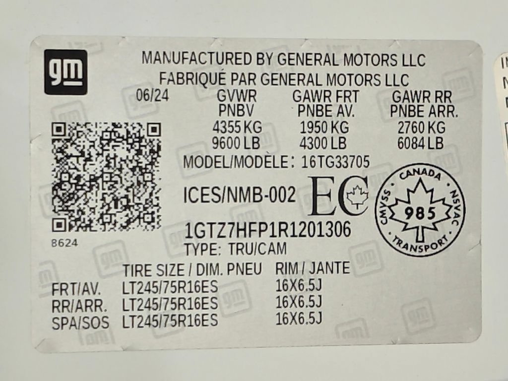 Used 2024 GMC Savana 3500 Extended RWD image 39