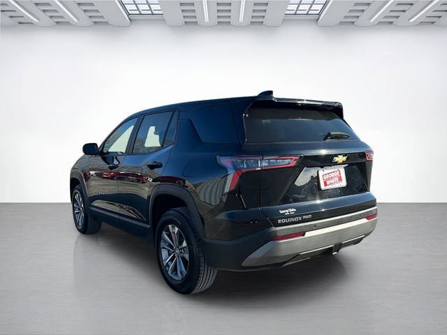 Used 2025 Chevrolet Equinox LT AWD/4WD image 6