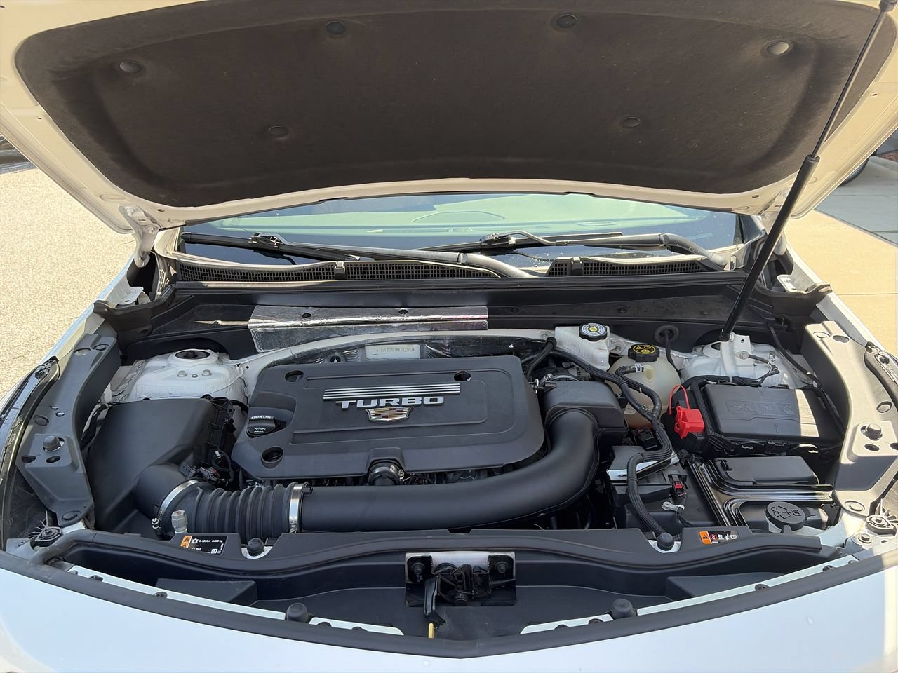 Used 2021 Cadillac XT4 Premium Luxury FWD image 38